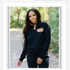 Zyia black quilted snap pocket sweatshirt